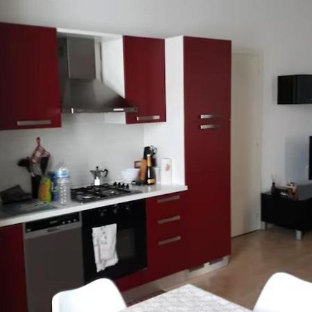 Lorenzo'S House Apartment Тиене Екстериор снимка